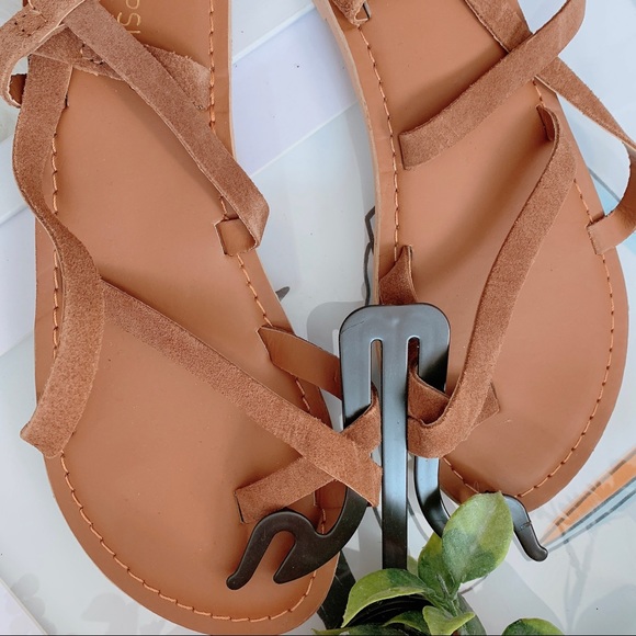 Topshop Hiccup Suede Sandal - Picture 5 of 7